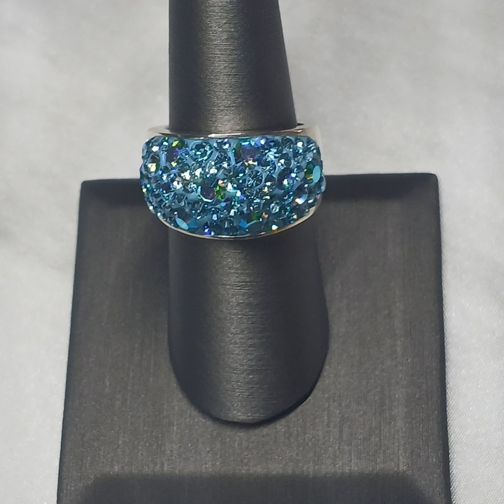 Aquamarine Zircon clustered ring. Silver overlay, JCM Malaysian Brass. Size 8. - Picture 5 of 8